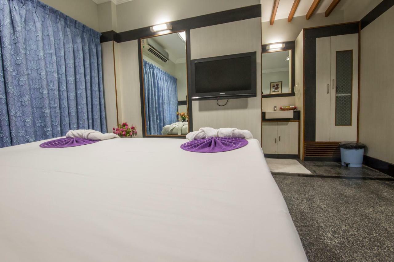 Hotel Aryaas Palayankottai Kültér fotó