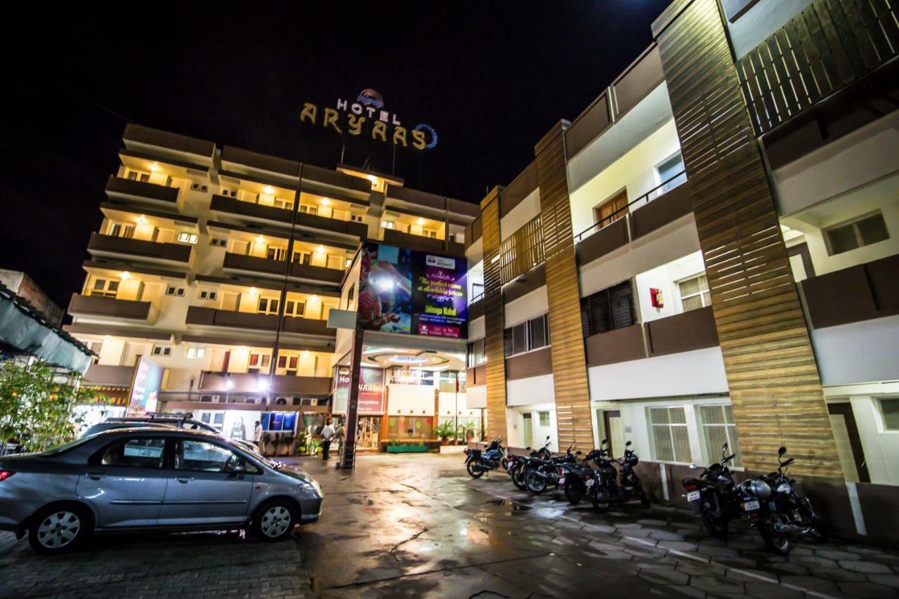 Hotel Aryaas Palayankottai Kültér fotó