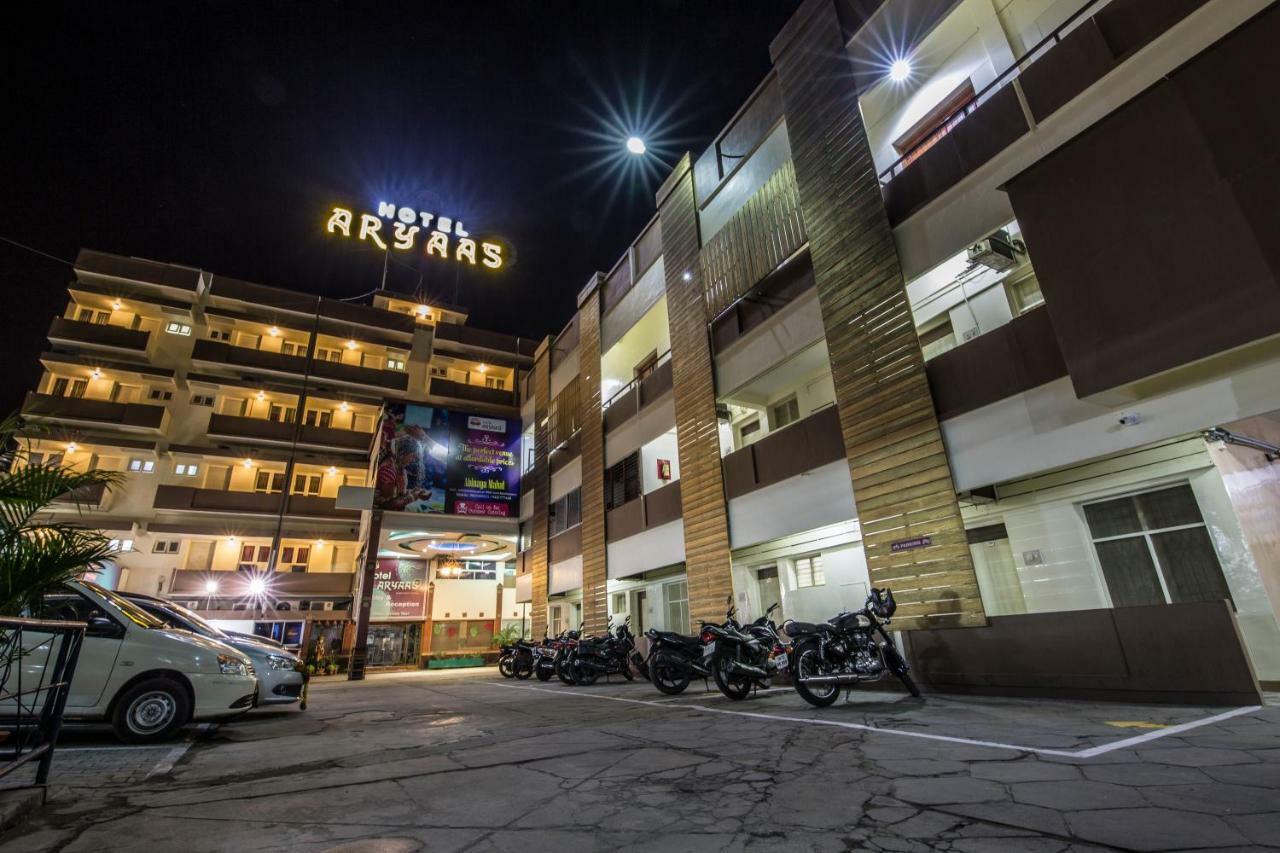 Hotel Aryaas Palayankottai Kültér fotó