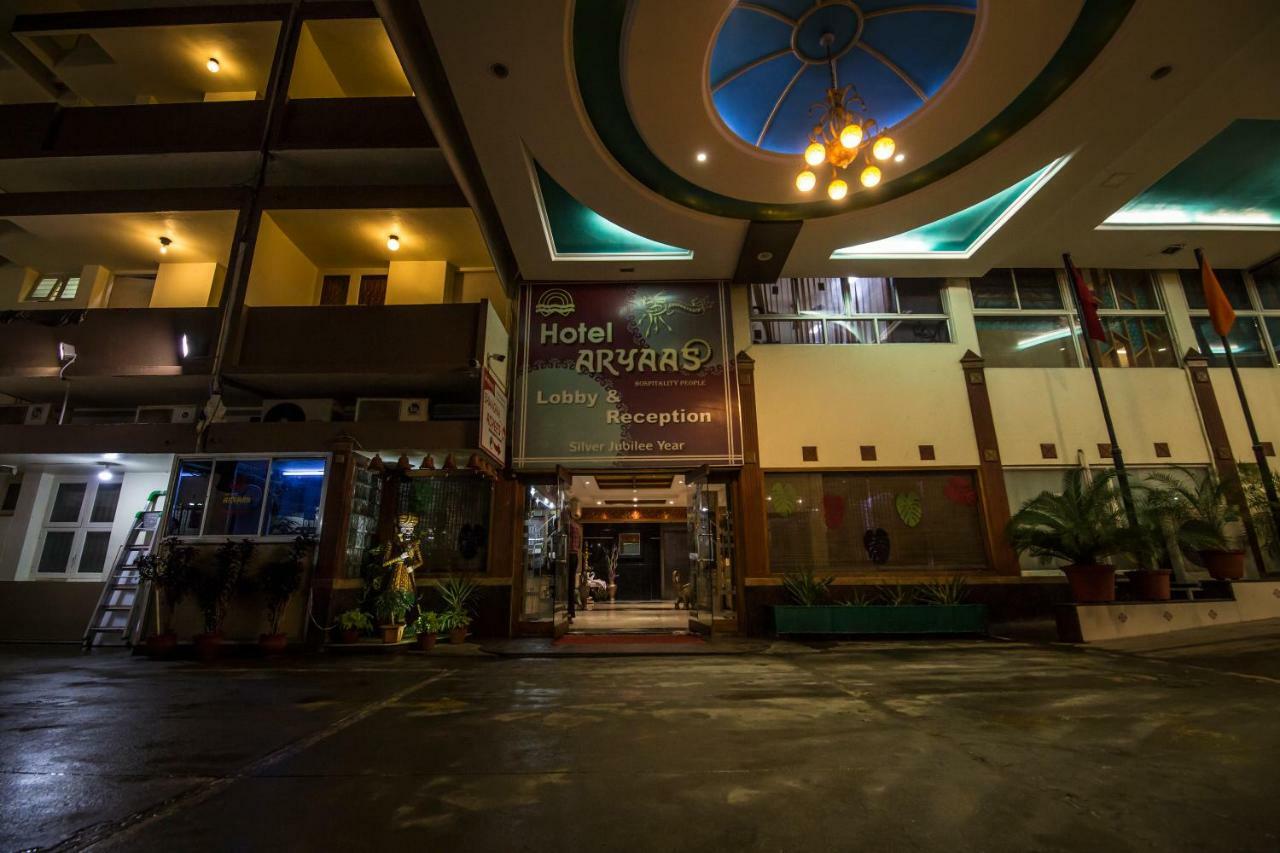 Hotel Aryaas Palayankottai Kültér fotó
