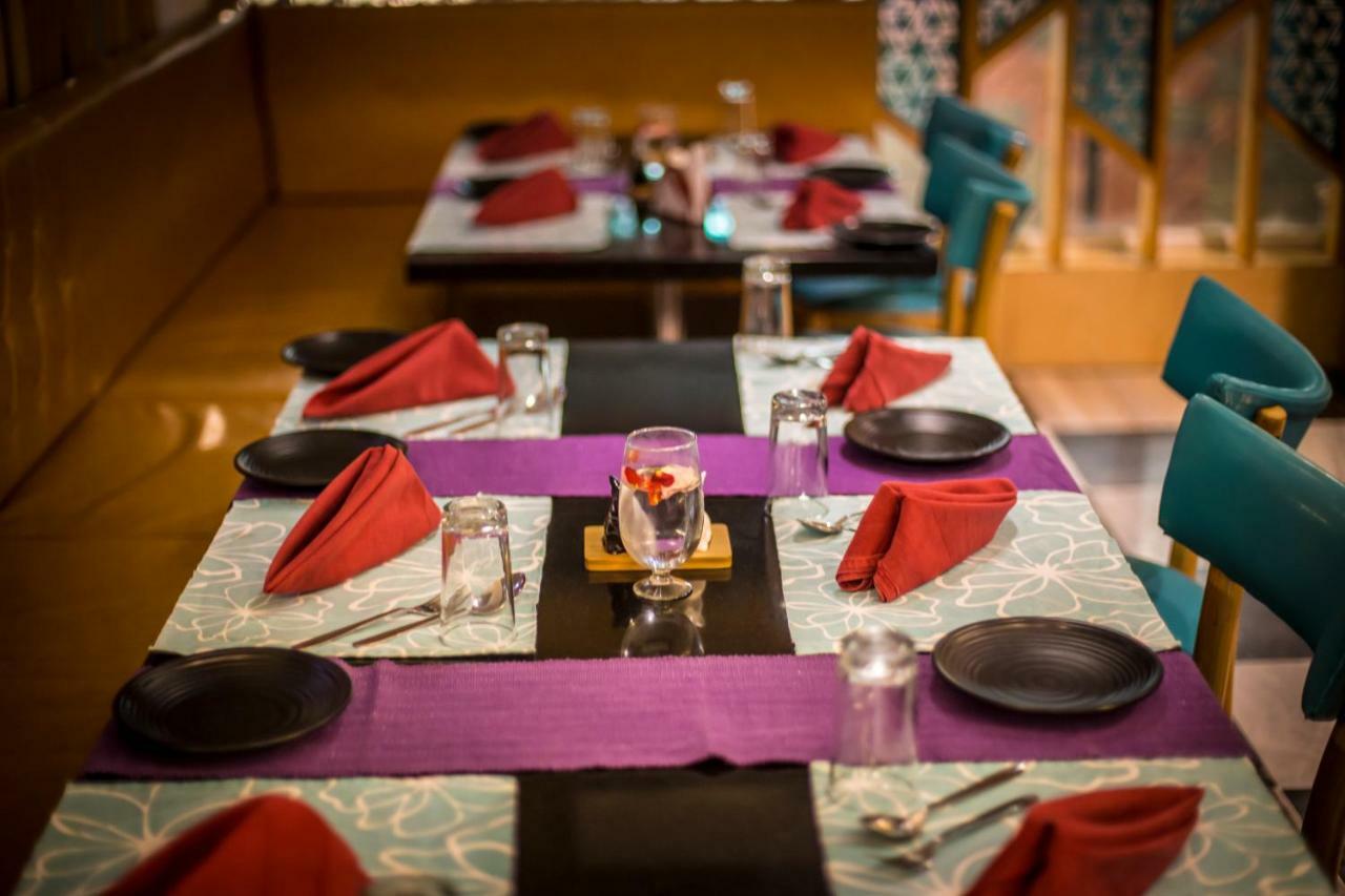 Hotel Aryaas Palayankottai Kültér fotó
